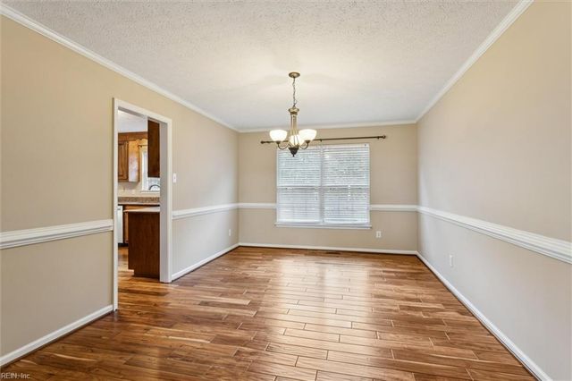 403 Hounds CHSE, Yorktown, VA 23693