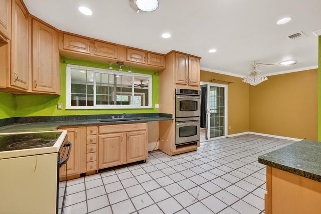 60 Dawn Ln, Placerville, CA 95667