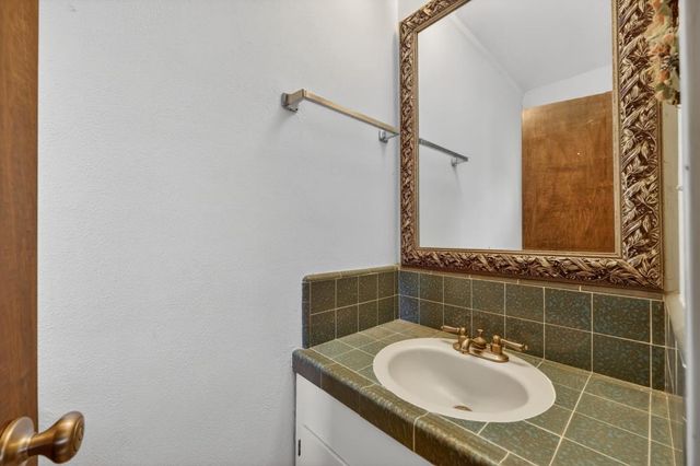 60 Dawn Ln, Placerville, CA 95667