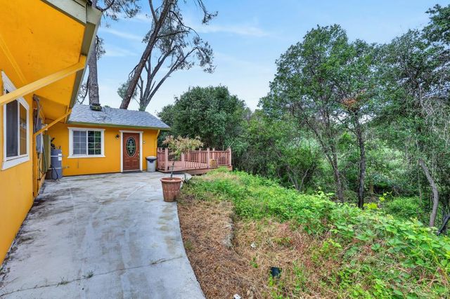 60 Dawn Ln, Placerville, CA 95667