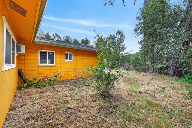 60 Dawn Ln, Placerville, CA 95667
