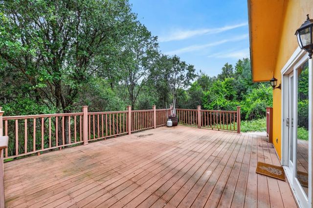 60 Dawn Ln, Placerville, CA 95667