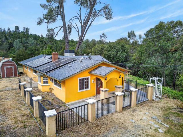 60 Dawn Ln, Placerville, CA 95667