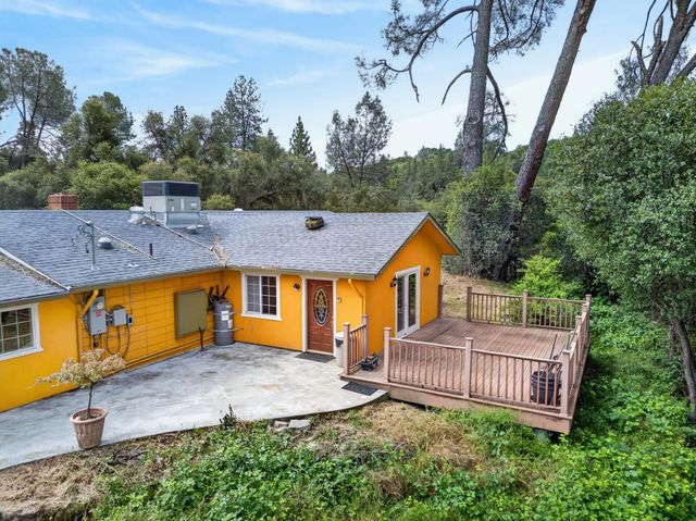 60 Dawn Ln, Placerville, CA 95667
