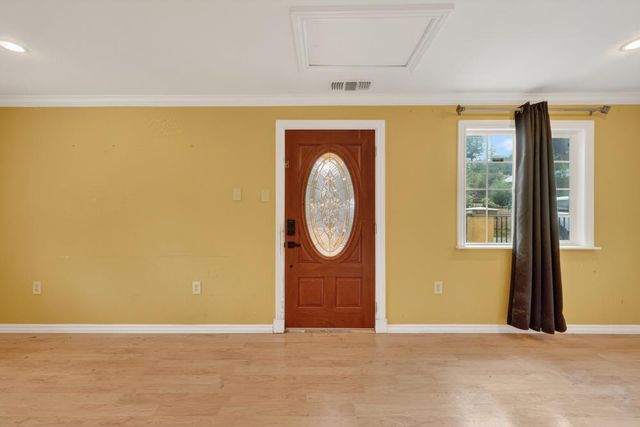 60 Dawn Ln, Placerville, CA 95667