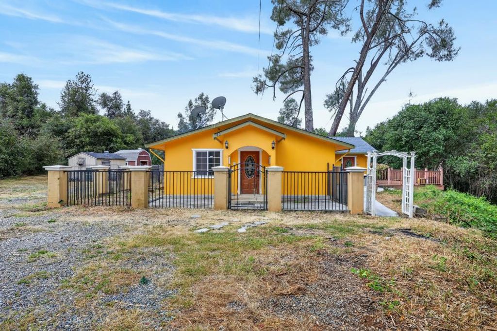 60 Dawn Ln, Placerville, CA 95667