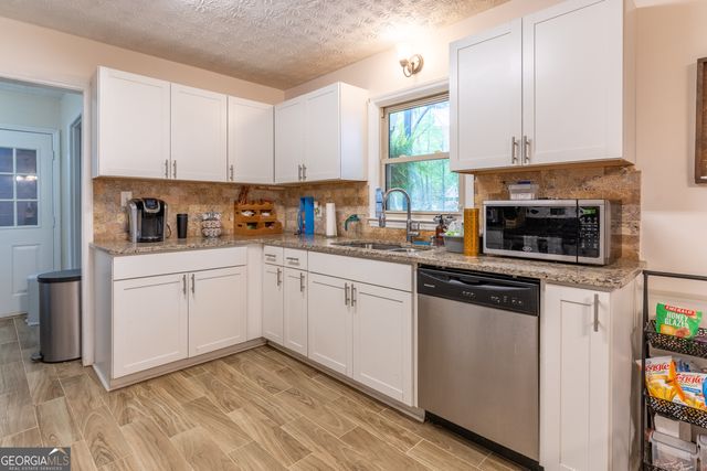 210 Bernice Drive, Bogart, GA 30622