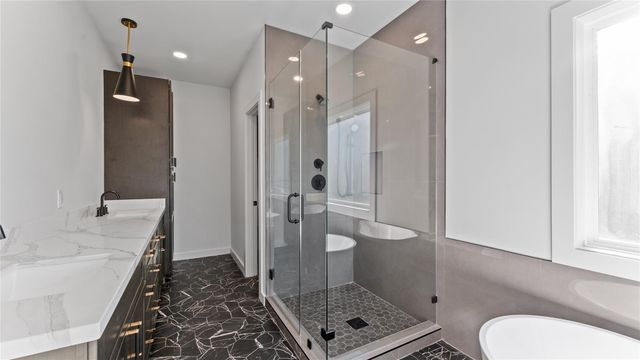 186 Lazy Lane, Livingston, TX 77351