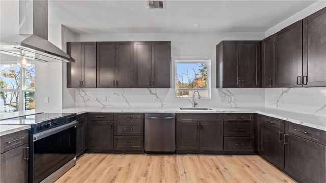 186 Lazy Lane, Livingston, TX 77351