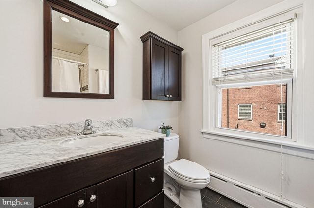 32 W MONTGOMERY AVE, Ardmore, PA 19003