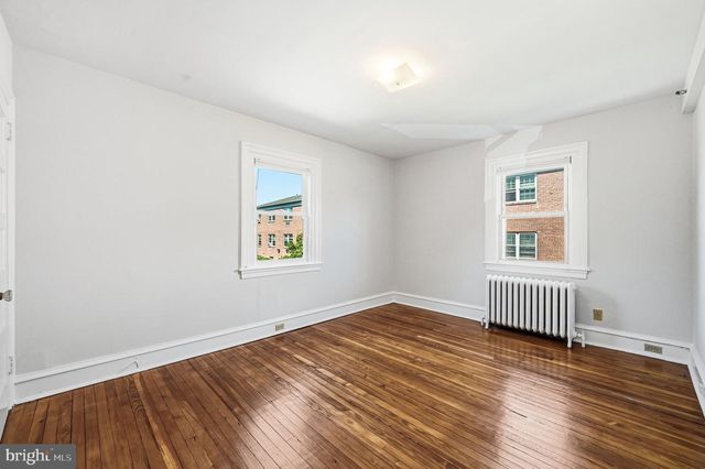32 W MONTGOMERY AVE, Ardmore, PA 19003