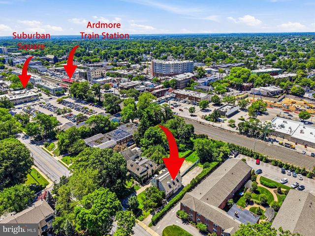 32 W MONTGOMERY AVE, Ardmore, PA 19003