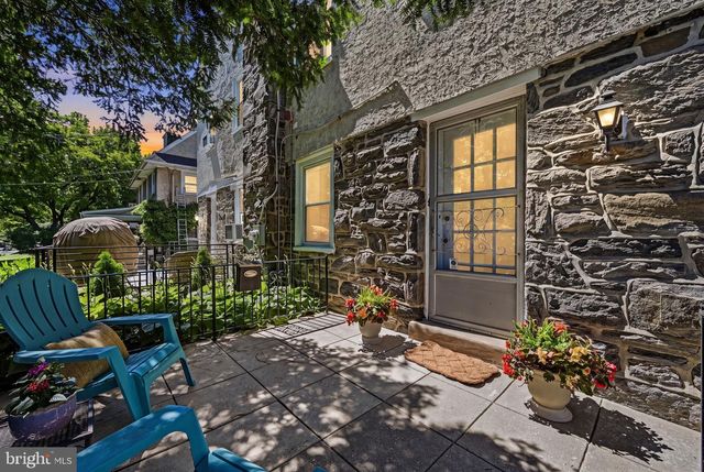 32 W MONTGOMERY AVE, Ardmore, PA 19003