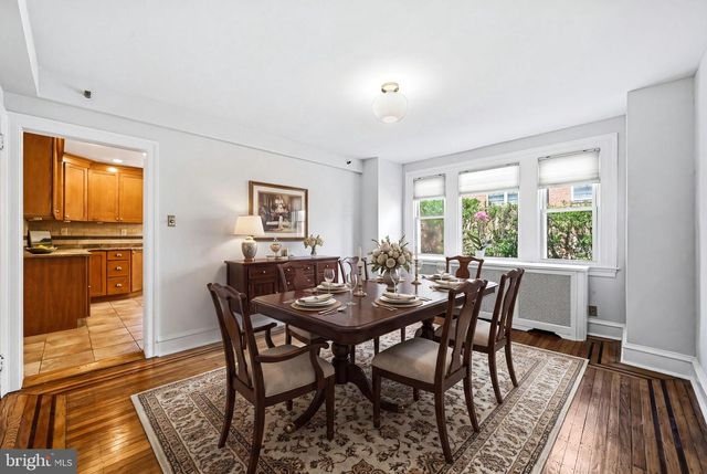 32 W MONTGOMERY AVE, Ardmore, PA 19003