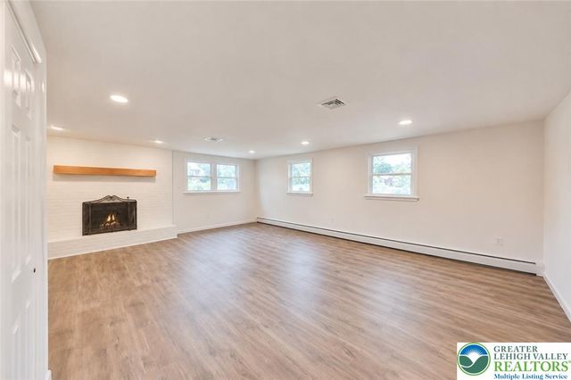 4830 Kernsville Road, South Whitehall Twp, PA 18069