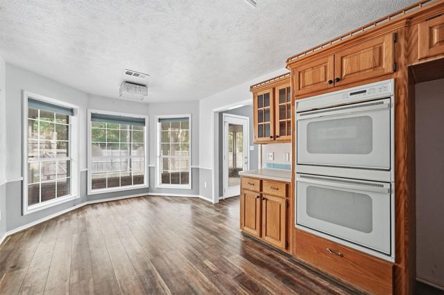 6 Lost Forest, Trinity, TX 75862