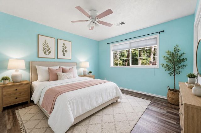 6 Lost Forest, Trinity, TX 75862