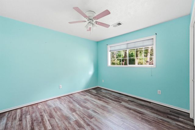 6 Lost Forest, Trinity, TX 75862