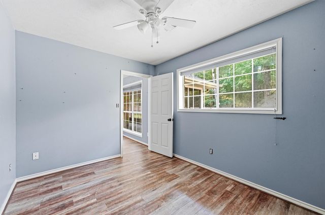 6 Lost Forest, Trinity, TX 75862