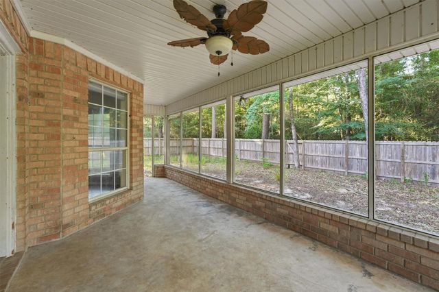 6 Lost Forest, Trinity, TX 75862