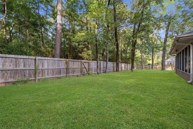 6 Lost Forest, Trinity, TX 75862