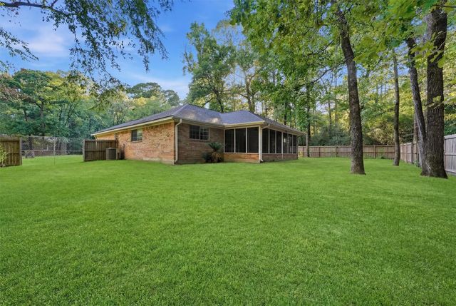 6 Lost Forest, Trinity, TX 75862