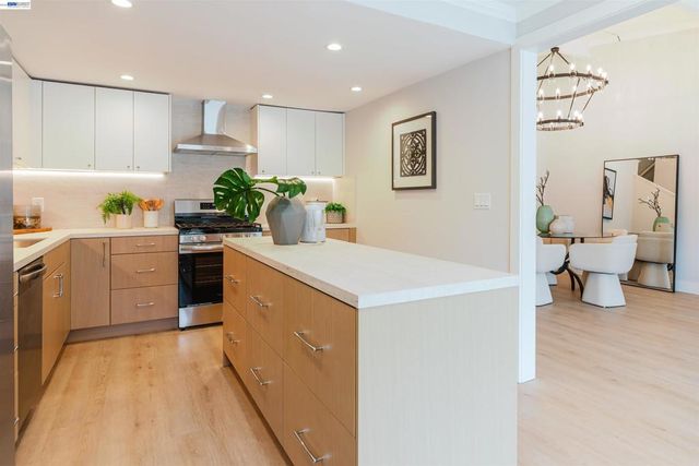 2206 Archdale Ct, South San Francisco, CA 94080