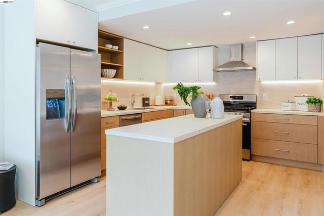 2206 Archdale Ct, South San Francisco, CA 94080