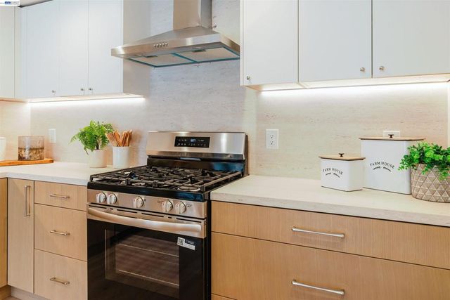 2206 Archdale Ct, South San Francisco, CA 94080