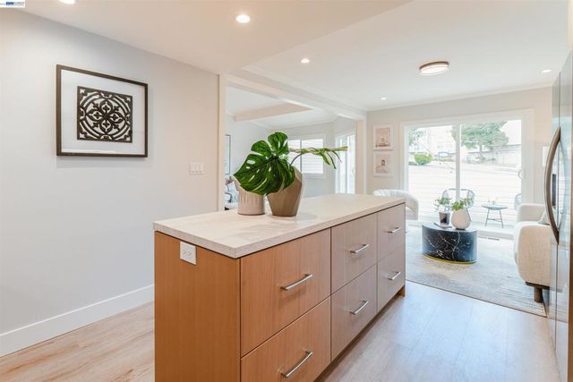 2206 Archdale Ct, South San Francisco, CA 94080