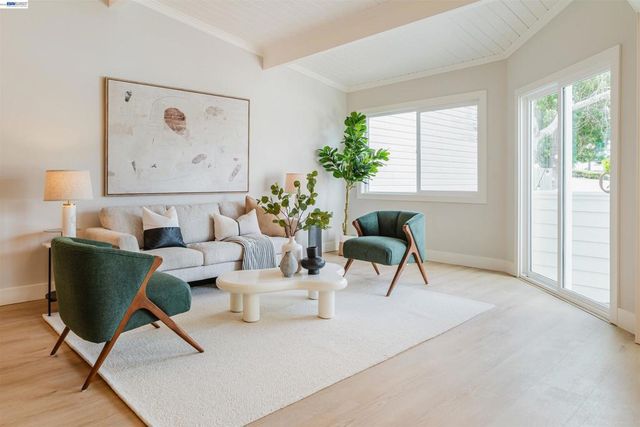 2206 Archdale Ct, South San Francisco, CA 94080