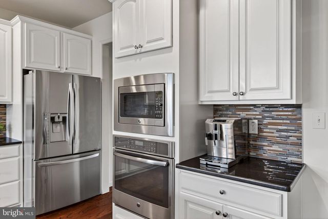 13 ALDERWOOD WAY, Lancaster, PA 17601