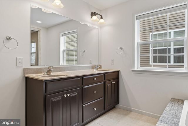 13 ALDERWOOD WAY, Lancaster, PA 17601