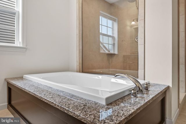 13 ALDERWOOD WAY, Lancaster, PA 17601