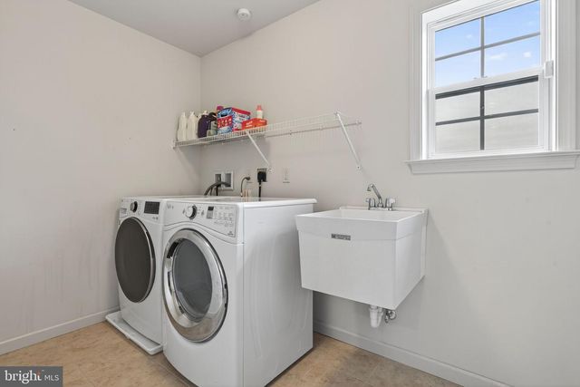 13 ALDERWOOD WAY, Lancaster, PA 17601