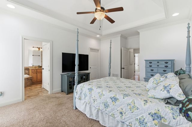 716 Farmington Dr, Lebanon, TN 37087