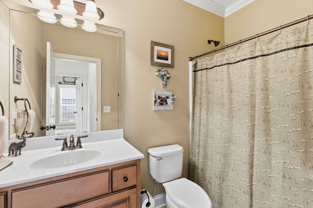 716 Farmington Dr, Lebanon, TN 37087