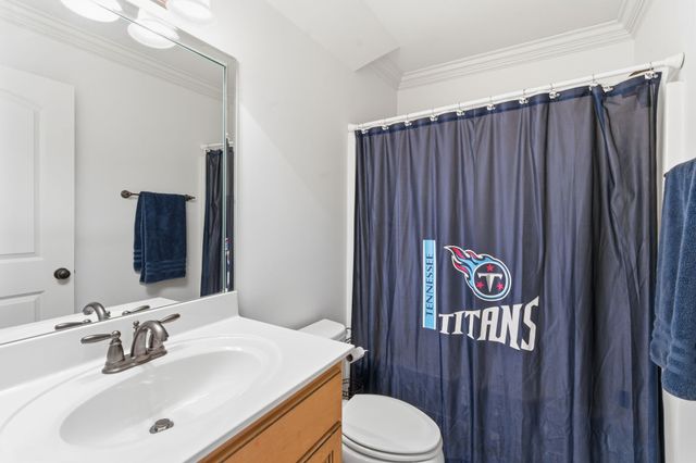 716 Farmington Dr, Lebanon, TN 37087