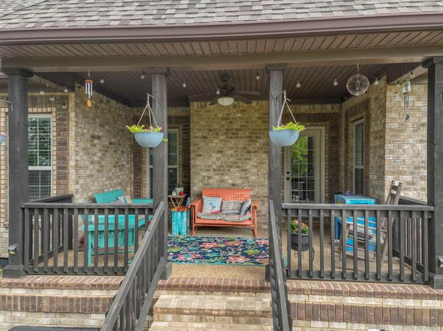 716 Farmington Dr, Lebanon, TN 37087