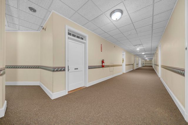 354 N Main St 204, Andover, MA 01810