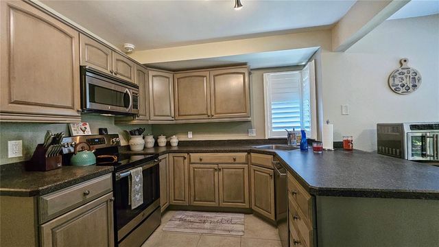 21 MID PINES CIRCLE, Palm Coast, FL 32137