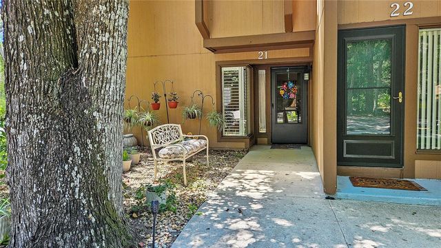 21 MID PINES CIRCLE, Palm Coast, FL 32137