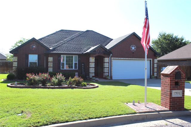 1701 Antelope Trail, Stephenville, TX 76401