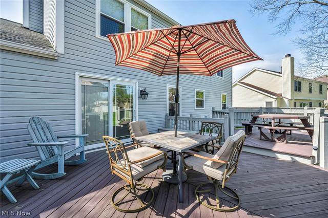 14194 Pine Lakes Drive, Strongsville, OH 44136