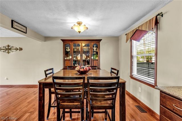 14194 Pine Lakes Drive, Strongsville, OH 44136