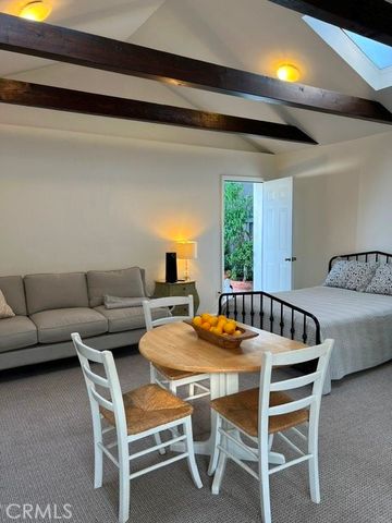 4337 Rhodes Avenue, Studio City, CA 91604