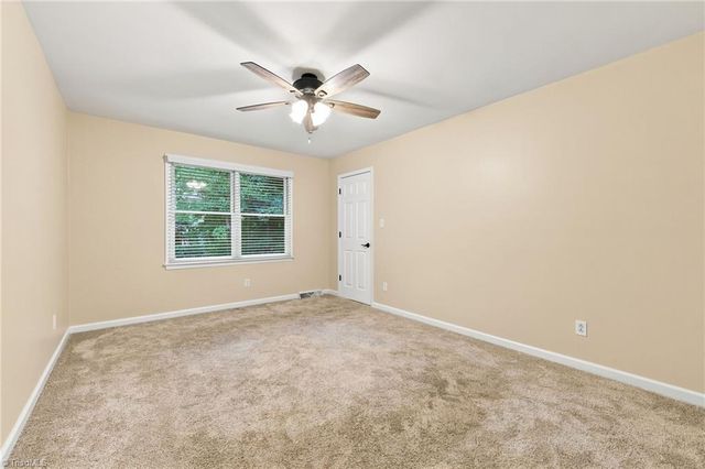 4404 Eagles Nest Drive, Winston-salem, NC 27127