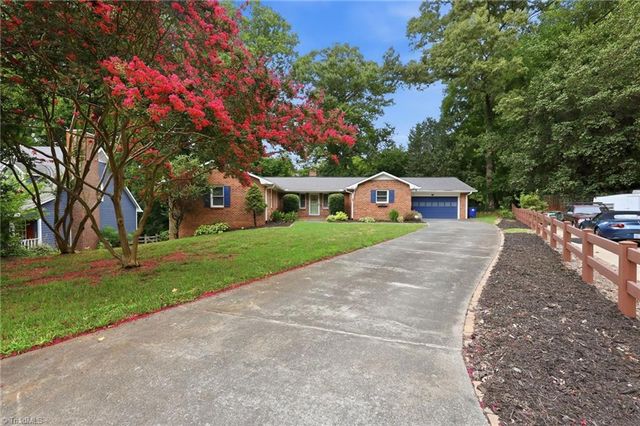 4404 Eagles Nest Drive, Winston-salem, NC 27127