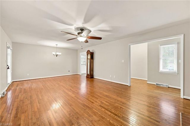 4404 Eagles Nest Drive, Winston-salem, NC 27127