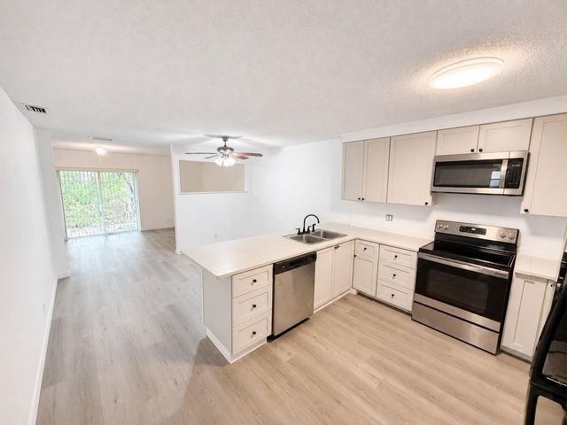 4261 NW 114th Terrace, Coral Springs, FL 33065